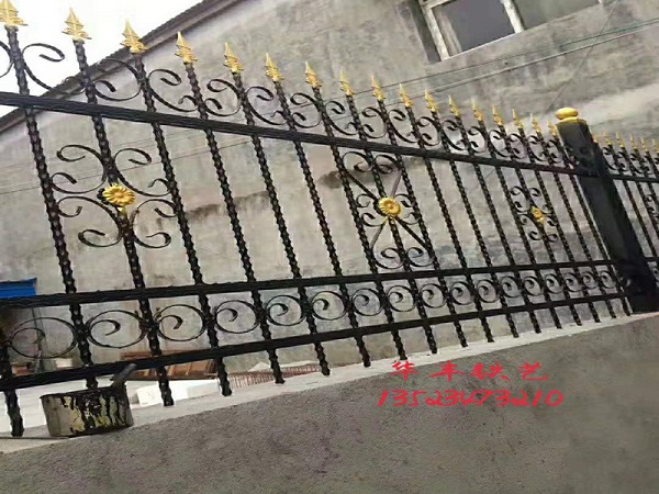 河南楼梯护栏厂家围栏、护栏、围挡产品加工制作要求