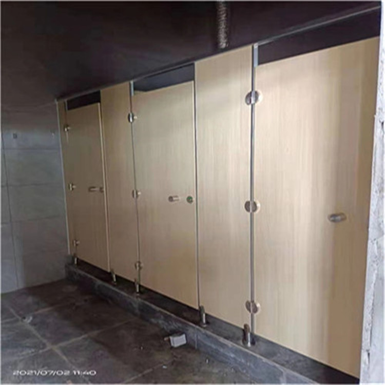Chengdu toilet partition how to do？Take stock of several common types of partition