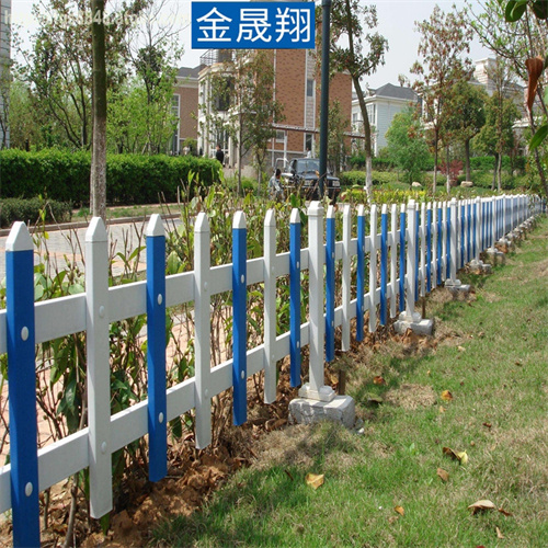 四川pvc草坪护栏价格