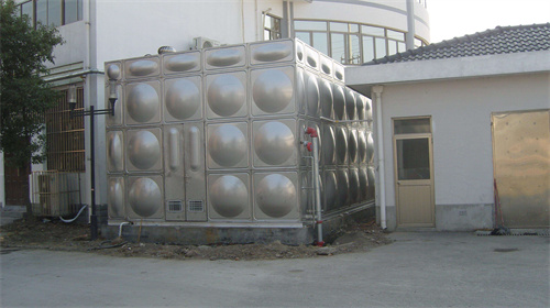 成都不锈钢水箱价格_成都智慧二次供水泵站_四川不锈钢保温水箱
