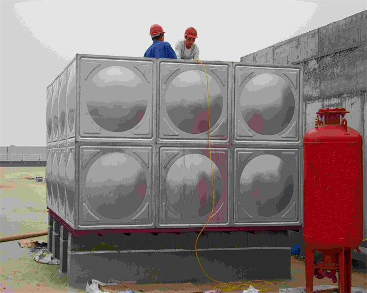 贵州地埋式消防水箱 玻璃钢水箱加工 成都生活水箱厂家现货供应