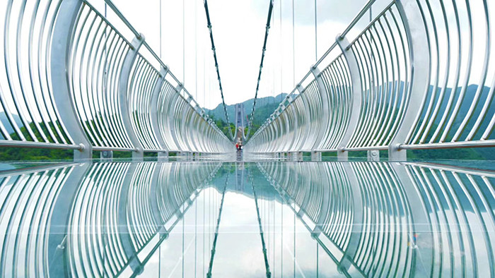 四川玻璃吊桥安装
