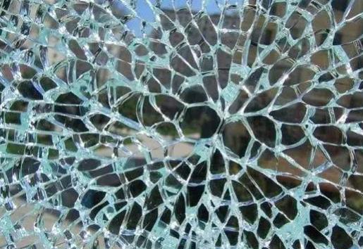 钢化玻璃的自爆现象，你了解多少？