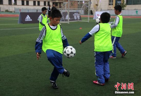教育部：2020年**再创建3000所足球特色幼儿园