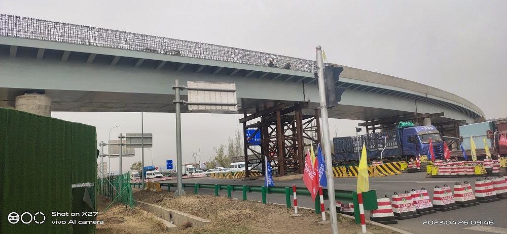 G6高速科尔沁互通立交钢箱梁桥项目