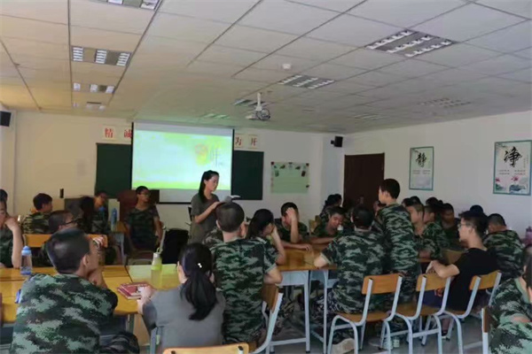 看看陕西叛逆孩子教育学校里的日常教学