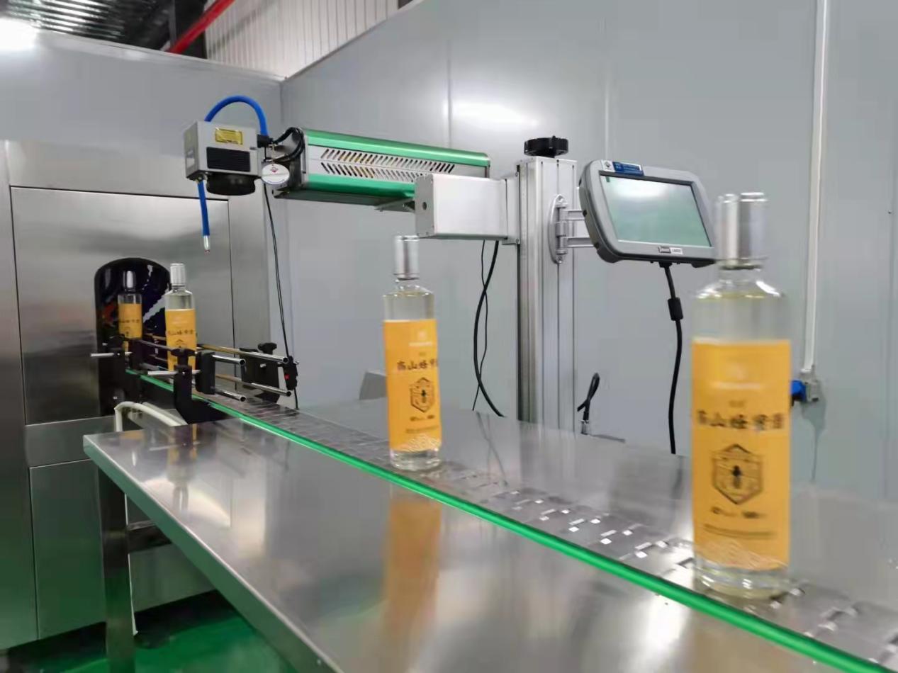 二氧化碳激光機在線用于酒廠