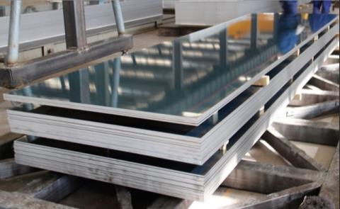 花纹铝板是很常见的一种铝板产品
