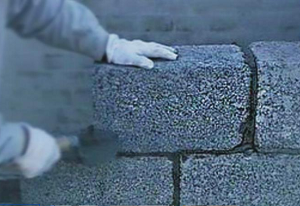 關于建筑裝飾抹灰材料分類，陜西抹灰砂漿配合比，抹灰砂漿技術性能，你了解多少？