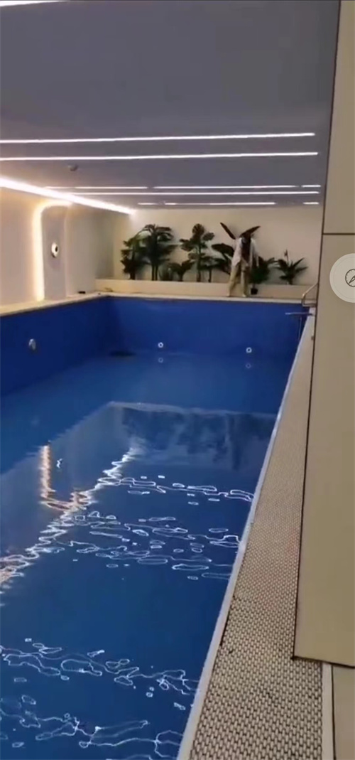 青海海東小鹿酒店室內恒溫泳池