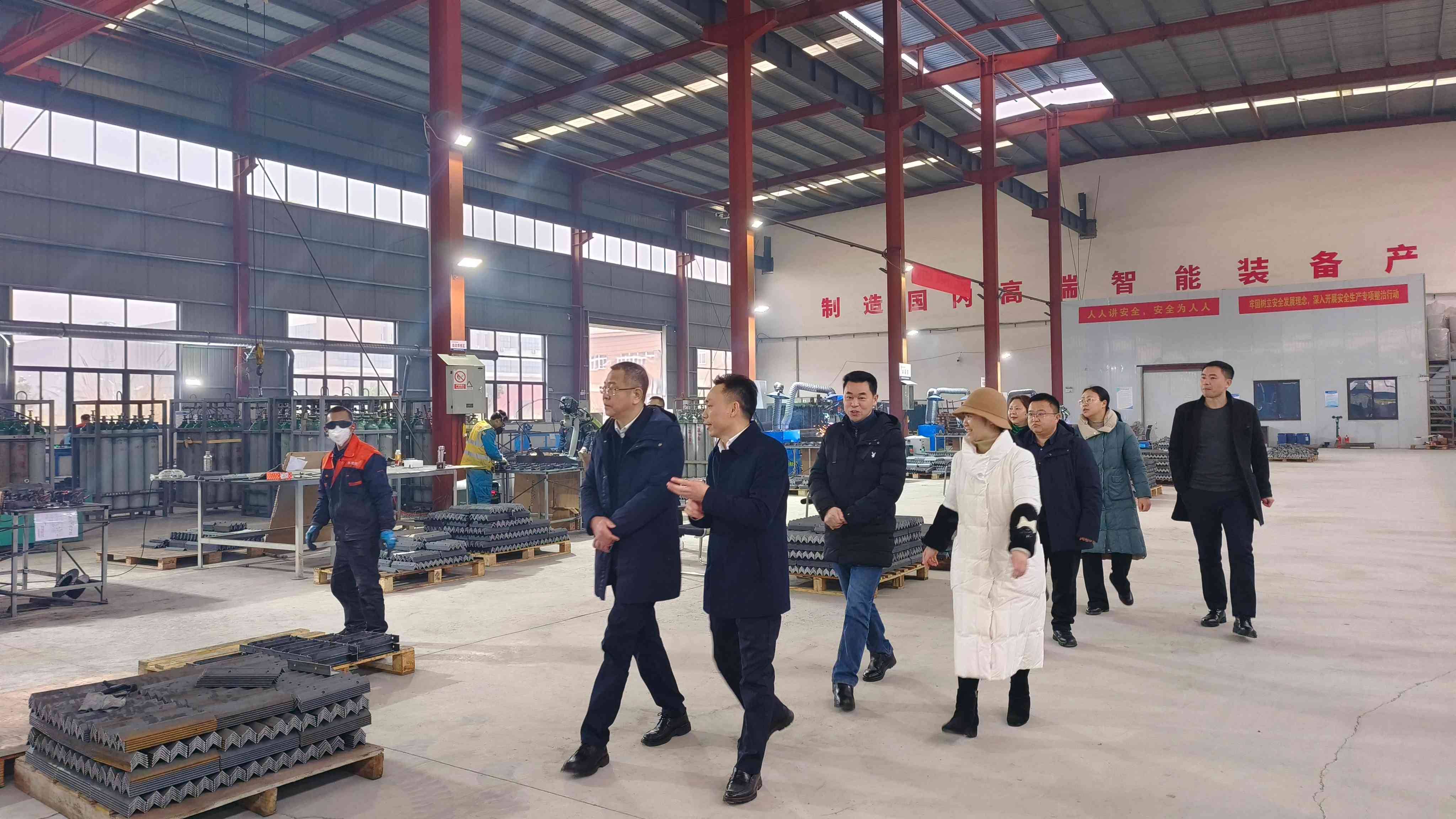潼南区政府现场解决企业难题，助力企业高质量发展