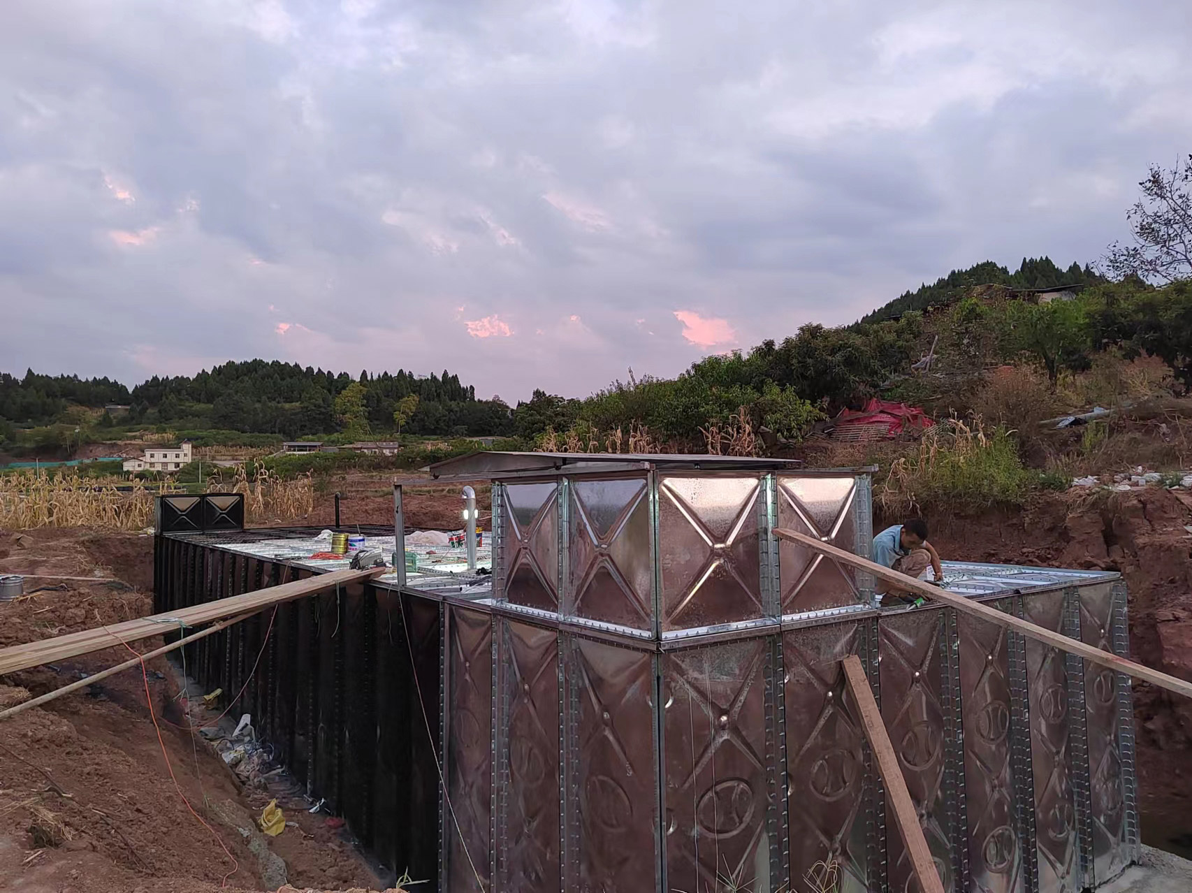 四川地埋式水箱安装成功案例
