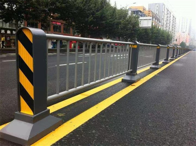 西安道路栏杆安装