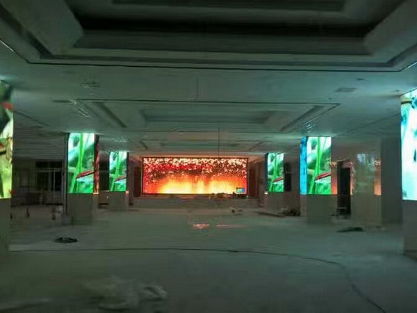 河南郑州酒店LED显示屏安装案例