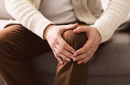 老年人腿肿是什么原因,可能是患上这12种病