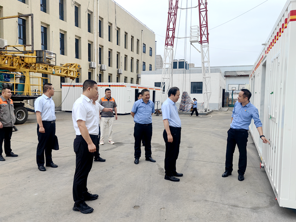 中陕核集团党委书记、董事长朱华平到中陕核二一〇所、宜威公司检查指导工作