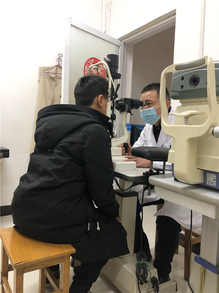 裂隙灯仪器