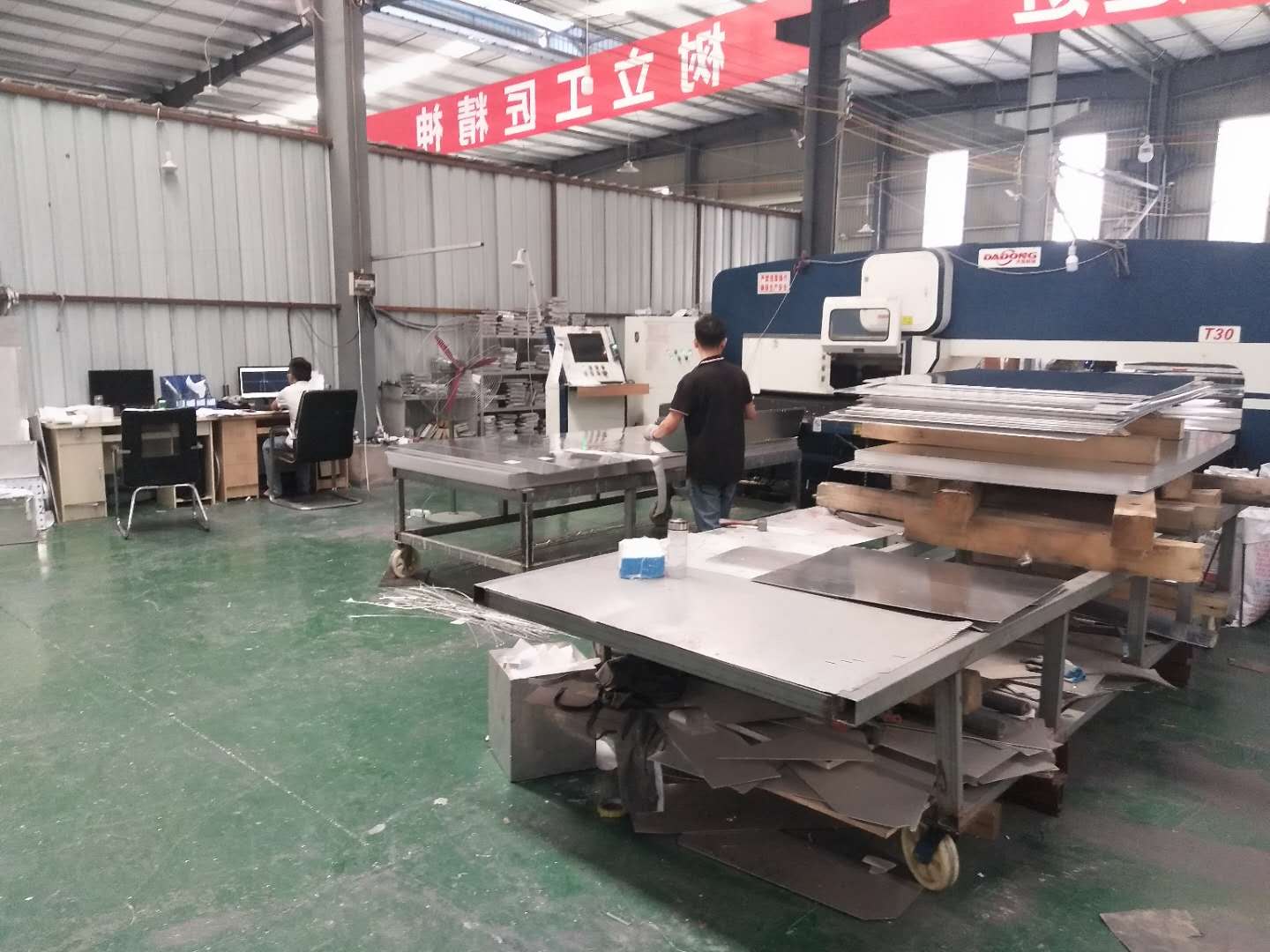 四川鋁單板生產設備