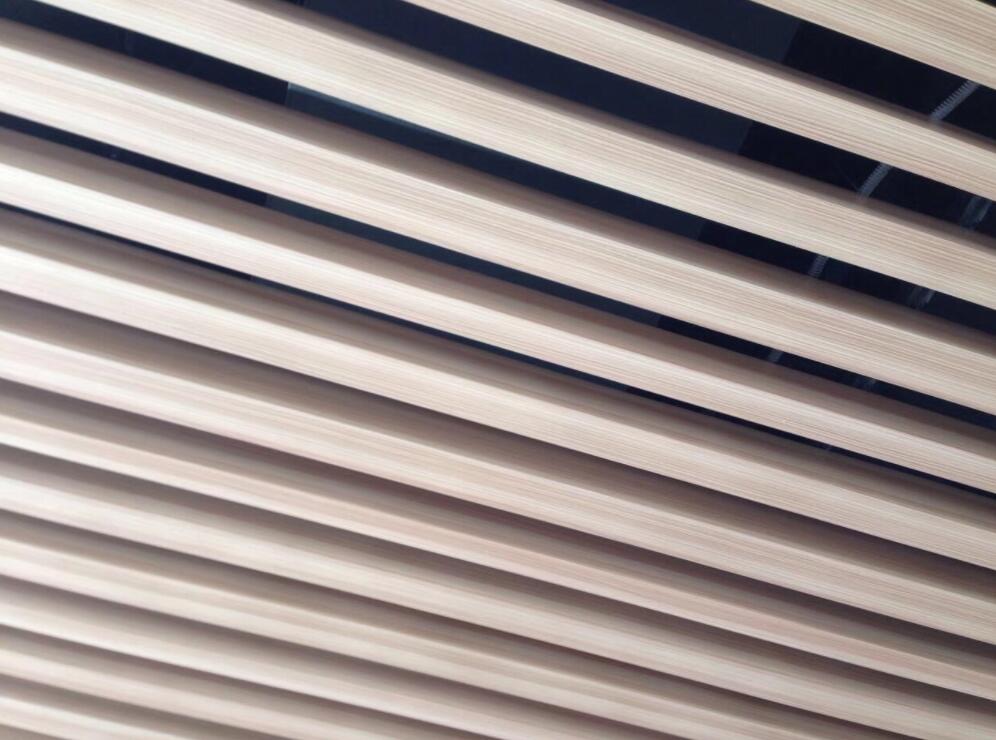 四川鋁掛片廠家告訴你為什么條形鋁掛片天花更受歡迎