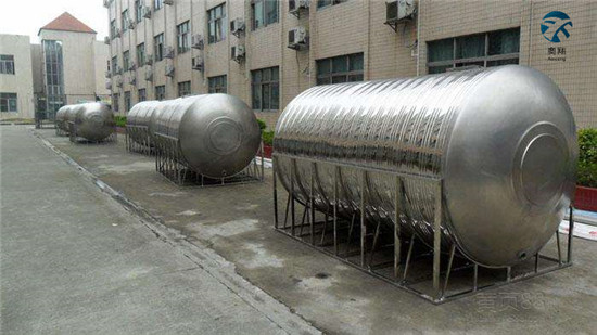 西安武汉不锈钢圆柱形水箱