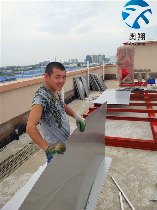 武汉不锈钢圆柱形水箱施工人员