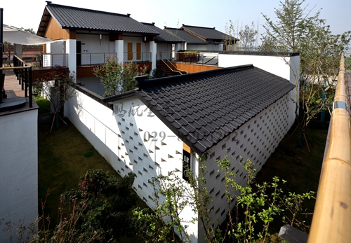 日式瓦片屋顶