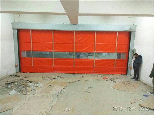 选购电动门有哪些技巧呢？河南快速门厂家告诉你