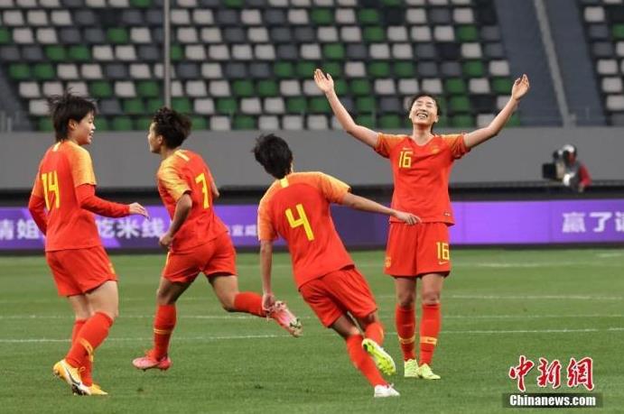 中国女足积极备战东京奥运 贾秀全强调做好细节