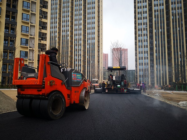 崇州青年公寓透水瀝青道路