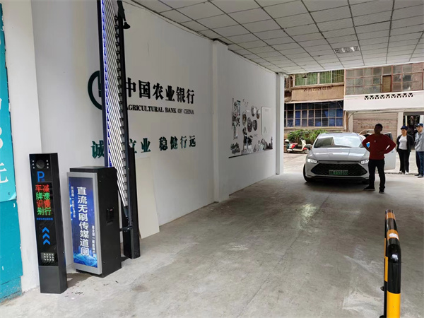 普格县农行银行车牌识别系统