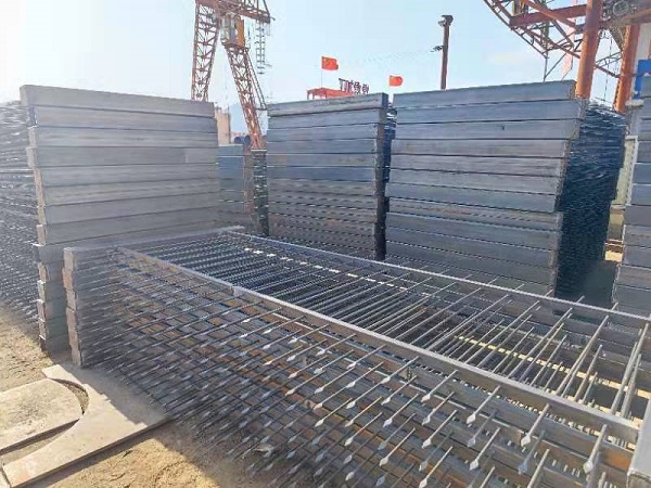 广地鑫业机械加工与正鑫建设工程合作围栏生产加工