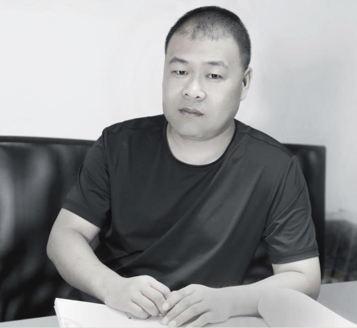 創(chuàng)意總監(jiān)  高玉鵬