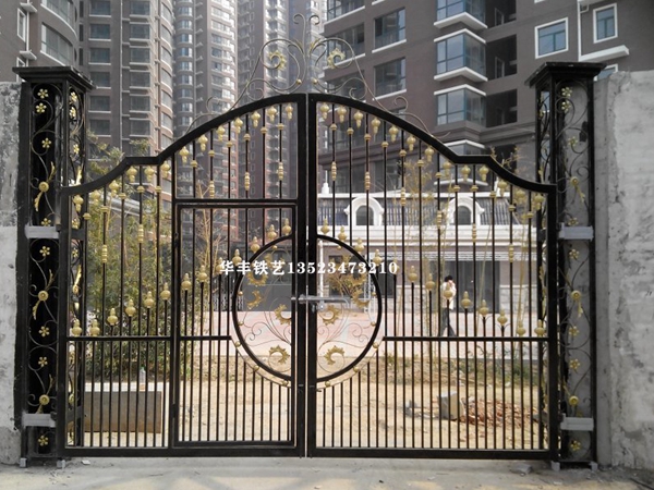 河南铁艺大门厂家告诉你漂亮的花园铁艺门，应该如何保养？
