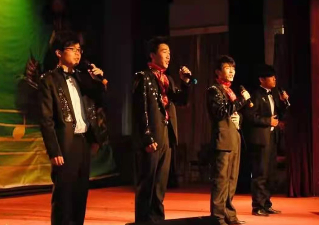 歌曲表演