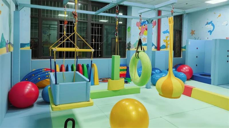 宝丽康助力：“坐不住娃”变身“专注王”