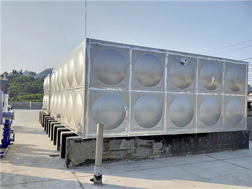 四川不锈钢方形水箱在户外的使用有哪些优势呢？