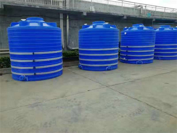 荆州自来水厂8吨净水剂储罐
