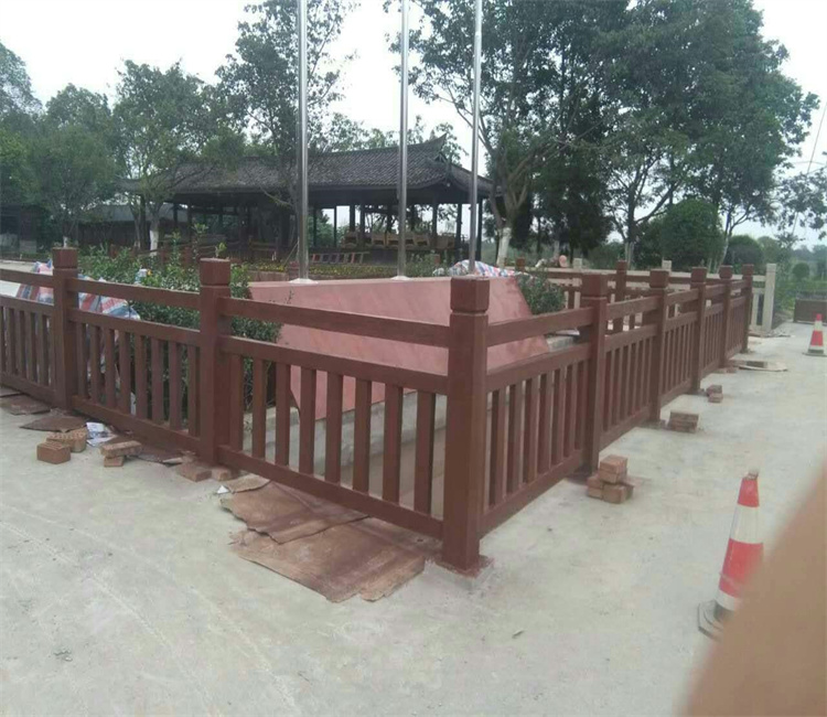 四川水泥仿木栏杆安装成功案例