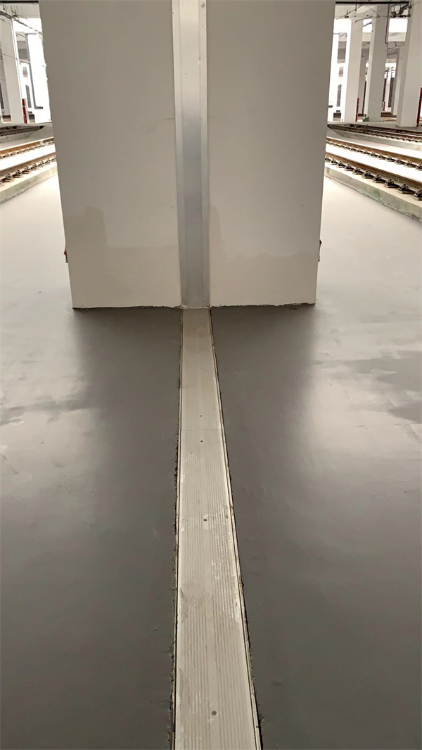 四川承重型楼地面防滑板变形缝安装案例