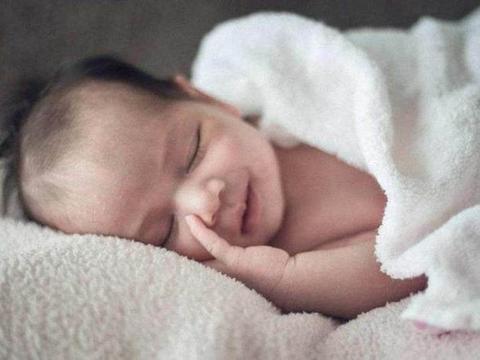 新生儿宝宝要如何照顾？宝宝护理的几大弊端