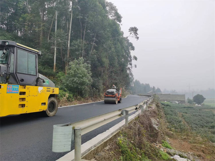 成都沥青路面